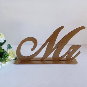 Mr és Mrs fa felirat - Elegáns esküvői dekoráció  - esküvő - dekoráció - asztaldísz - Meska.hu