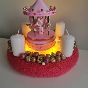 Zenélő körhintás, LED világítással készült adventi koszorú - karácsony - adventi díszek - adventi koszorú - Meska.hu