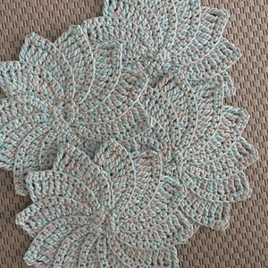 Horgolt 4 db-os alátét és mécses tartó ajándékba  - kellékek & szerszámok - dekorációs kellékek - egyéb kellékek - Meska.hu Horgolt 4 db-os alátét és mécses tartó ajándékba  - kellékek & szerszámok - dekorációs kellékek - egyéb kellékek - Meska.hu