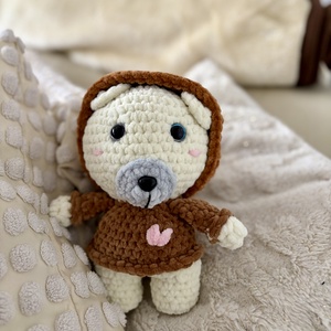Szívecske Maci � kézzel horgolt, puha amigurumi pulcsiban, Játék & Sport, Plüssállat & Játékfigura, Maci, Horgolás, MESKA