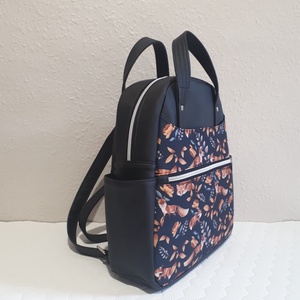 Zöld leveles hátitáska (Rókás táska fazonjában)  - táska & tok - hátizsák - hátizsák - Meska.hu