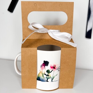 Anyák napi ajándék bögre - Virágos anya-gyermek, Otthon & Életmód, Konyhafelszerelés, tálalás, Tálalás, Bögre & Csésze, Fotó, grafika, rajz, illusztráció, Egyedi, szeretettel készült bögre ajándékcsomagolással ?

✔️ Kész ajándék – díszdobozzal és masniva..., MESKA