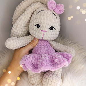Lizbet horgolt plüss nyuszi amigurumi , Játék & Sport, Plüssállat & Játékfigura, Nyuszi, Horgolás, MESKA