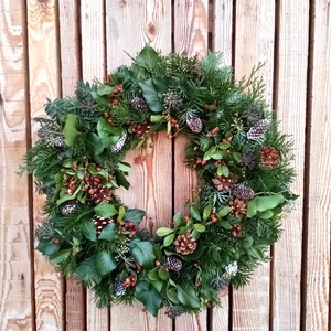 Hagyományos karácsonyi, ünnepi ajtódísz, koszorú - Meska.hu