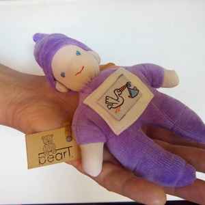 Tenyeremen hordozlak manó  : ) lila - Meska.hu