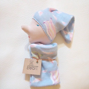 Kék, párna mintás alvó manócska -  - Meska.hu