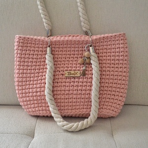 Horgolt válltáska, díszítéssel - táska & tok - kézitáska & válltáska - válltáska - Meska.hu