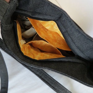 Fekete farmer női táska, egyedi cross body, vállon átvethető hímzett, virágos válltáska, nőknek, szülinapra - táska & tok - kézitáska & válltáska - vállon átvethető táska - Meska.hu