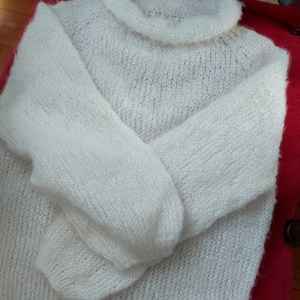 Fehér felhő. mohair pulóver. Kézzel kötött. - ruha & divat - női ruha - pulóver - Meska.hu