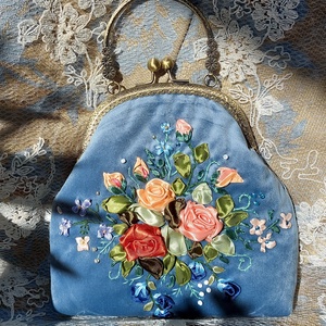 Kézzel készített kézitáska. Kézzel hímzett. - táska & tok - kézitáska & válltáska - kézitáska - Meska.hu