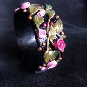 Antik hatású rózsás karkötő  - ékszer - karkötő - széles karkötő - Meska.hu