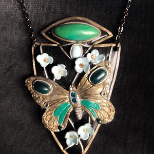 Antik hatású pillangós nyaklánc, Ékszer, Medálos nyaklánc, Nyaklánc, Ékszerkészítés, Gyurma, MESKA
