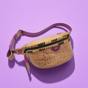 tatu Crossbody táska, Táska & Tok, Övtáska, Bőrművesség, Varrás, MESKA