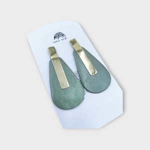 BAUHAUS bőr fülbevaló-AVOCADO, Ékszer, Fülbevaló, Lógó fülbevaló, Bőrművesség, MESKA