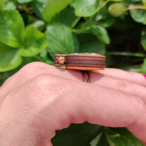 lovacska a pataknál gyűrű   mini hímzett tájkép hímzőrámában - ékszer - gyűrű - kerek gyűrű - Meska.hu lovacska a pataknál gyűrű   mini hímzett tájkép hímzőrámában - ékszer - gyűrű - kerek gyűrű - Meska.hu