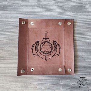 Kockás - kardos motívumos kockadobó tálca - játék & sport - táblajáték és kártyajáték - társasjátékok - dobókocka - Meska.hu