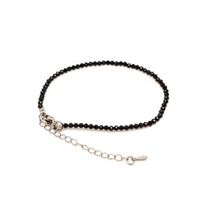 Fekete spinel ásványkarkötő � fazettált gyöngyökkel, 2-2,5 mm, állítható - Meska.hu