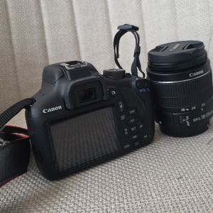 Canon EOS 2000D + 18-55mm objektív + táska + SD - kellékek & szerszámok - szerszámok, eszközök - egyéb szerszám, eszköz - Meska.hu