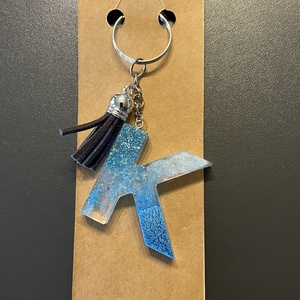 Egyedi gyanta betű-K - táska & tok - kulcstartó & táskadísz - kulcstartó - Meska.hu