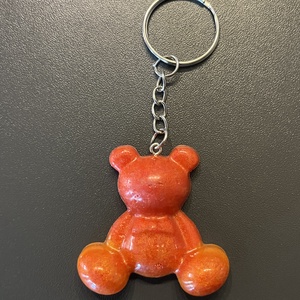 Egyedi gyanta kulcstartó-maci - Meska.hu