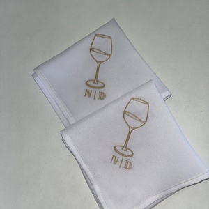 Egyedi hímzett szalvéta monogrammal � indás minta - esküvő - emlék & ajándék - köszönőajándék - Meska.hu