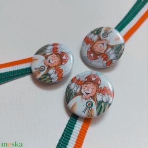 Lányos kokárda - ékszer - kitűző és bross - Meska.hu
