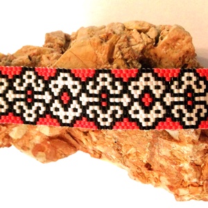 Kacér ornamentika - ékszer - karkötő - gyöngyös karkötő - Meska.hu