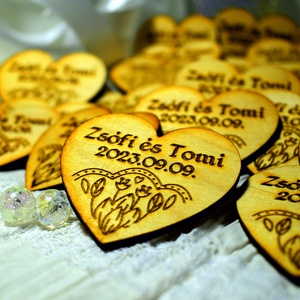 Szív formájú fa dísz gravírozással - esküvő - emlék & ajándék - köszönőajándék - Meska.hu