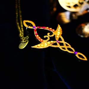 Antik arany tünde nyaklánc fából - ékszer - nyaklánc - medálos nyaklánc - Meska.hu