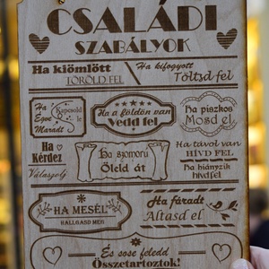 Családi szabályzat fa dekor vintage tábla  - otthon & életmód - dekoráció - fali és függő dekoráció - felirat - Meska.hu