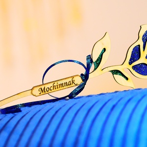 Nőnapi kék rózsa fából név gravírozással - otthon & életmód - virágdekoráció - virágdíszek - lézervágott virágdíszek - Meska.hu