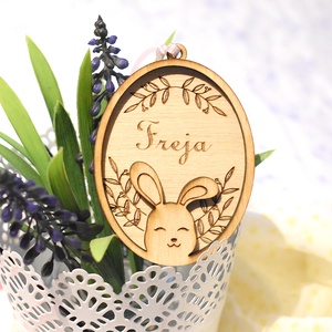 Nevesített nyuszis fa tojás dísz egyedi felirattal, Ünnepi díszek, dekorációk, Húsvéti díszek és dekorációk, Húsvéti tojásfadíszek, Famegmunkálás, MESKA