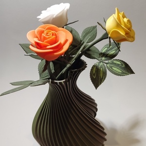 Váza rózsával - otthon & életmód - virágdekoráció - virágtartó - váza - Meska.hu