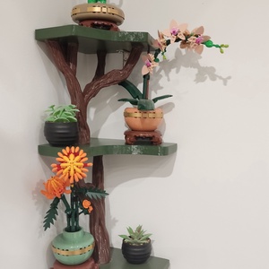 Sarokpolc fatörzs, Otthon & Életmód, Bútor, Polc, Mindenmás, Természetes hatású, fatörzs formájú 3D nyomtatott sarokpolc. 
Magassága 70 cm
Szélessége 23 cm
Alsó..., MESKA