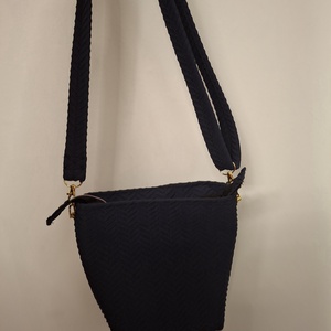 2:1-ben kistáska csatos hordozóra - táska & tok - kézitáska & válltáska - vállon átvethető táska - Meska.hu