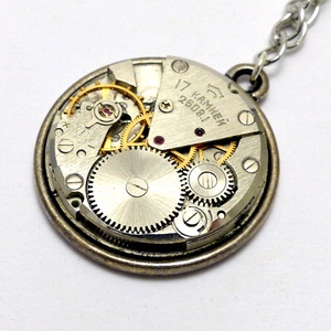Steampunk medál ezüst színű láncon -  - Meska.hu