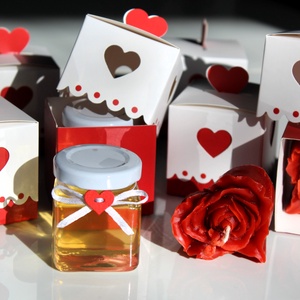 Valentin napi ajándék díszdobozkában - otthon & életmód - gyertya, illat, aroma - gyertya - Meska.hu