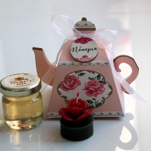 Nőnapi rózsaszín mézes teáskanna ajándék díszdoboz - otthon & életmód - gyertya, illat, aroma - gyertya - Meska.hu