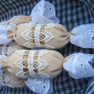 Textil szaloncukor, csipet romantikával III. -  - Meska.hu