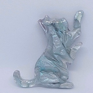 Cicás kitűző IV. - ékszer - kitűző és bross - Meska.hu