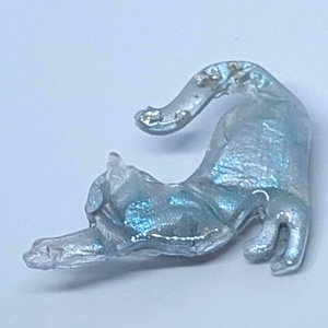 Cicás kitűző II. - Meska.hu