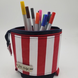 Tolltartó - otthon & életmód - papír, írószer - tolltartó & ceruzatekercs - Meska.hu