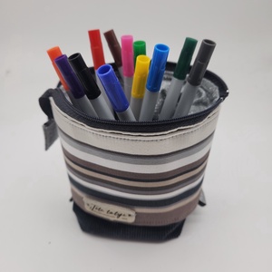 Tolltartó - otthon & életmód - papír, írószer - tolltartó & ceruzatekercs - Meska.hu