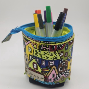 Tolltartó - otthon & életmód - papír, írószer - tolltartó & ceruzatekercs - Meska.hu