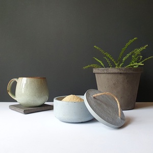 Beton cukortartó, sótartó - átmérő: 10,5 cm - otthon & életmód - konyhafelszerelés, tálalás - konyhai tárolás - fűszertartó - Meska.hu