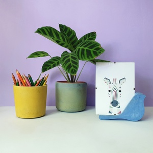 Beton asztali névjegykártyatartó vagy fényképtartó - otthon & életmód - tárolás & rendszerezés - íróasztali tároló - Meska.hu