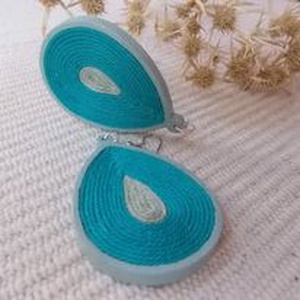 Nagy csepp alakú fonal fülbevaló ,textil egyedi fülbevaló, fonal fülbevaló, fafülbevaló - Meska.hu