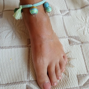Kék-zöld csíkos-tarka bokalánc, textilbogyó bokalánc, bokaékszer, lábdísz, lábékszer - ékszer - lábdísz és testékszer - bokalánc - Meska.hu