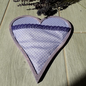 Lila apró pöttyös szívalakú textil fali dekoráció,falra akasztható virágtartó, egyedi lakásdísz,otthonvarázsoló dekor - otthon & életmód - dekoráció - fali és függő dekoráció - falra akasztható dekor - Meska.hu