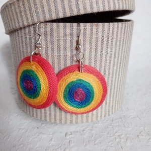 Pride ékszer,Szivárvány Kerek fonal fülbevaló , textil ékszer, fonalékszer, Szivárvány ékszer - Meska.hu
